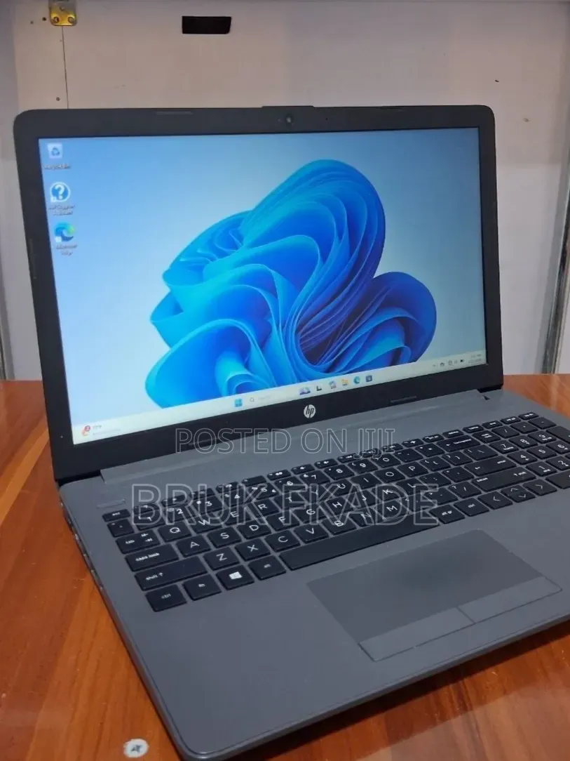New Laptop HP 250 G7 8GB Intel Core i7 SSD 256GB