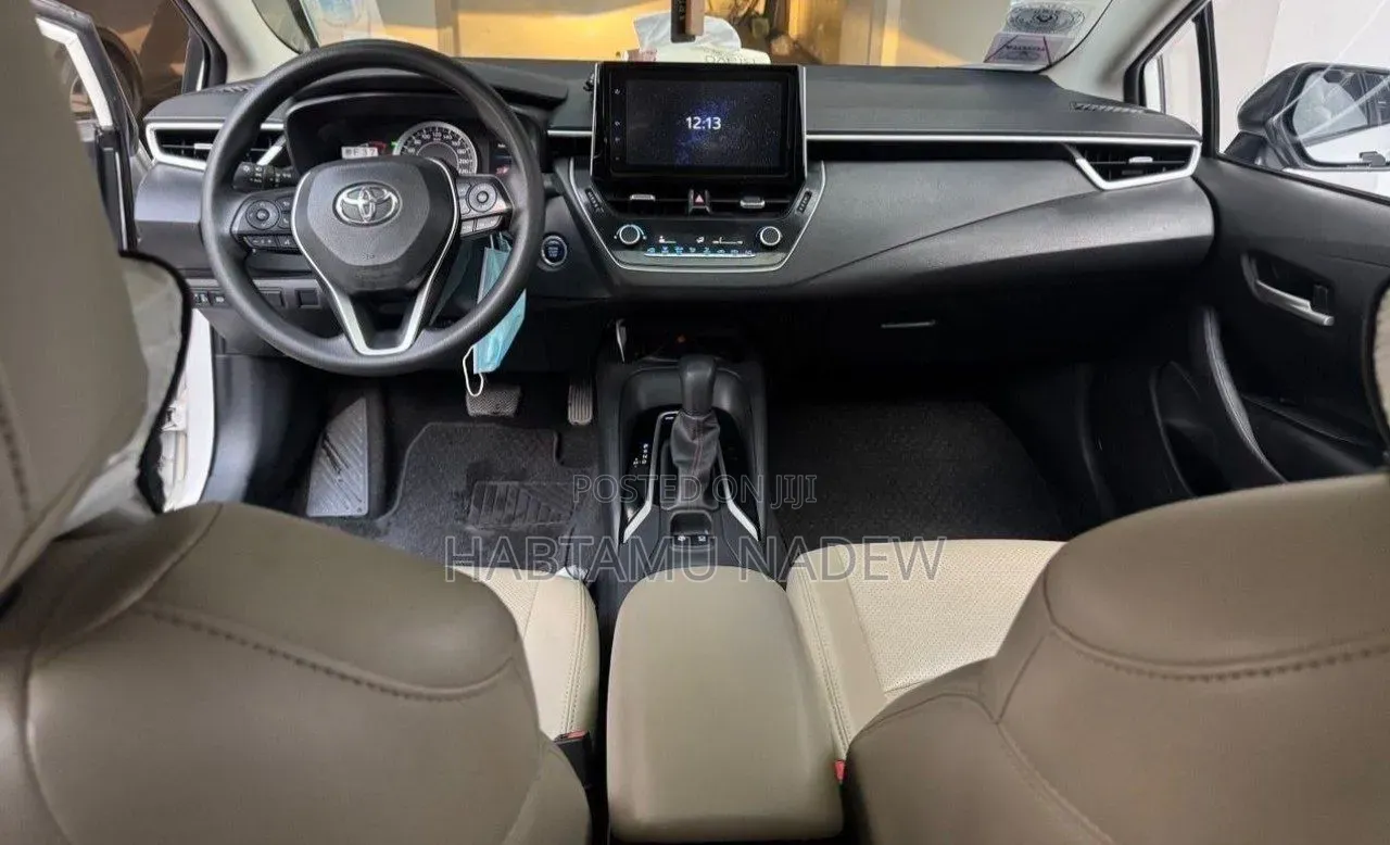 Toyota Corolla 2022 White