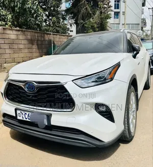 Toyota Highlander 2024 White