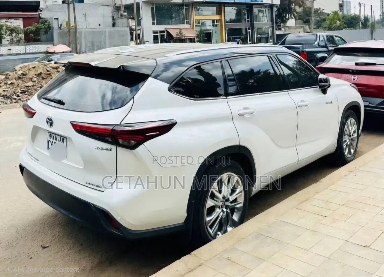 Toyota Highlander 2024 White