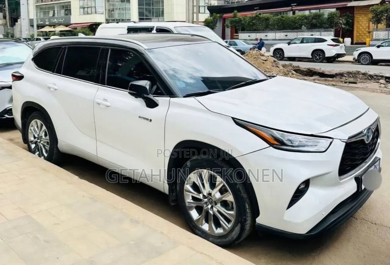 Toyota Highlander 2024 White