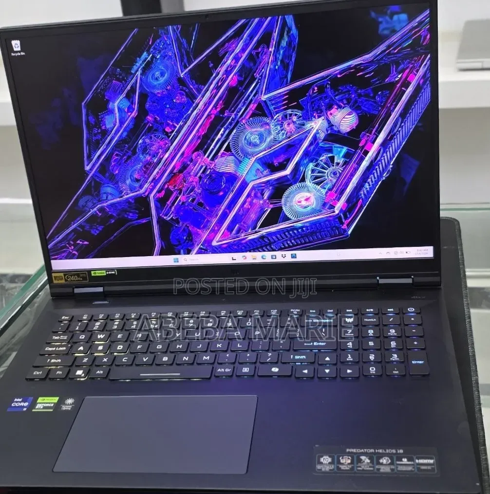 New Laptop Acer Predator Helios 18 PH18-71 32GB Intel Core i9 SSD 1T
