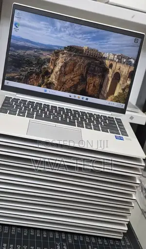 New Laptop HP EliteBook 840 G8 16GB Intel Core i7 SSD 512GB