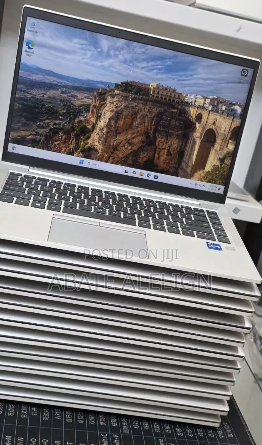 New Laptop HP EliteBook 840 G8 16GB Intel Core i7 SSD 512GB