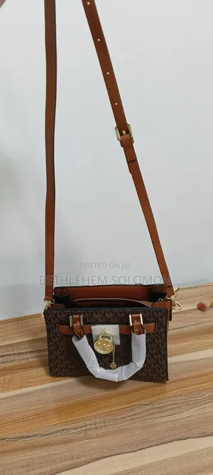Shoulder Bags