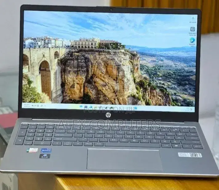 New Laptop HP Stream Notebook 16GB Intel Core i7 SSD 1T