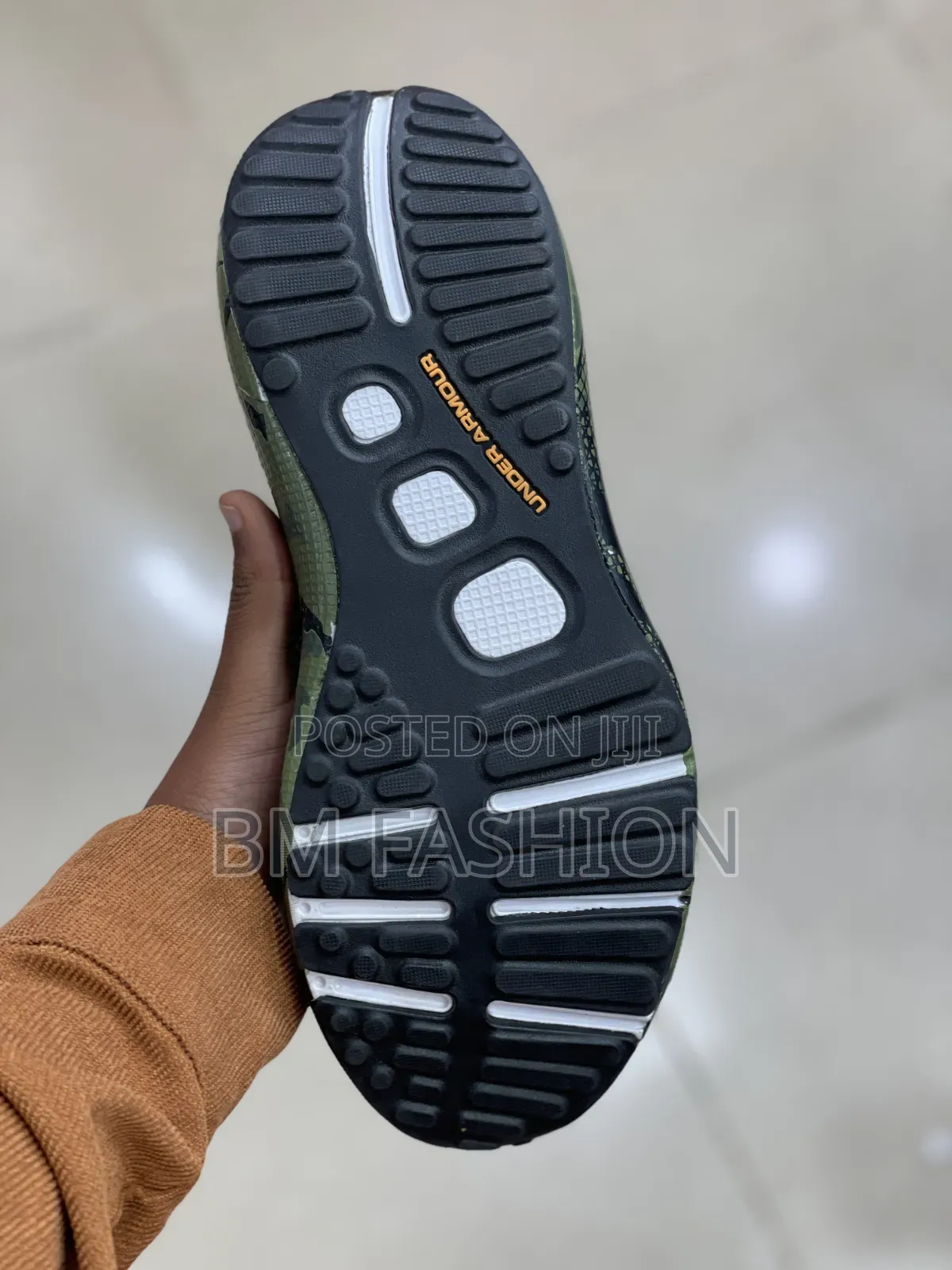 Under Armour Hovr Phantom 3 Se: Black Green Camo
