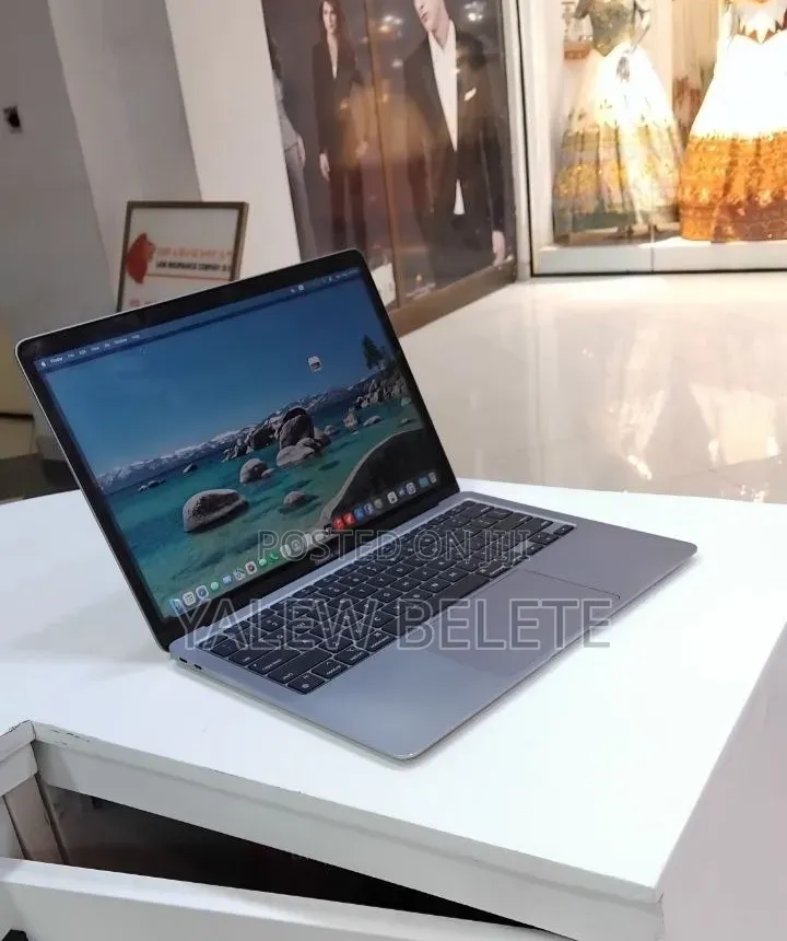 New Laptop Apple MacBook Air 2020 M1 8GB Apple M1 SSD 256GB