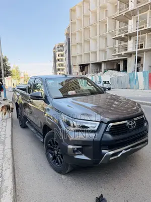 Toyota Hilux 2021 Gray