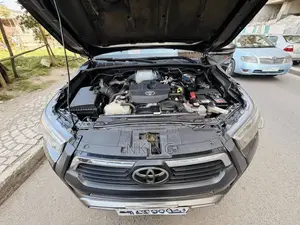Toyota Hilux 2021 Gray