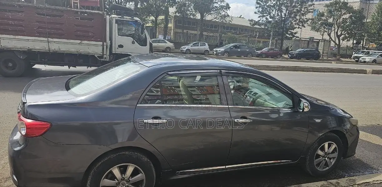 Toyota Corolla 2012 Black