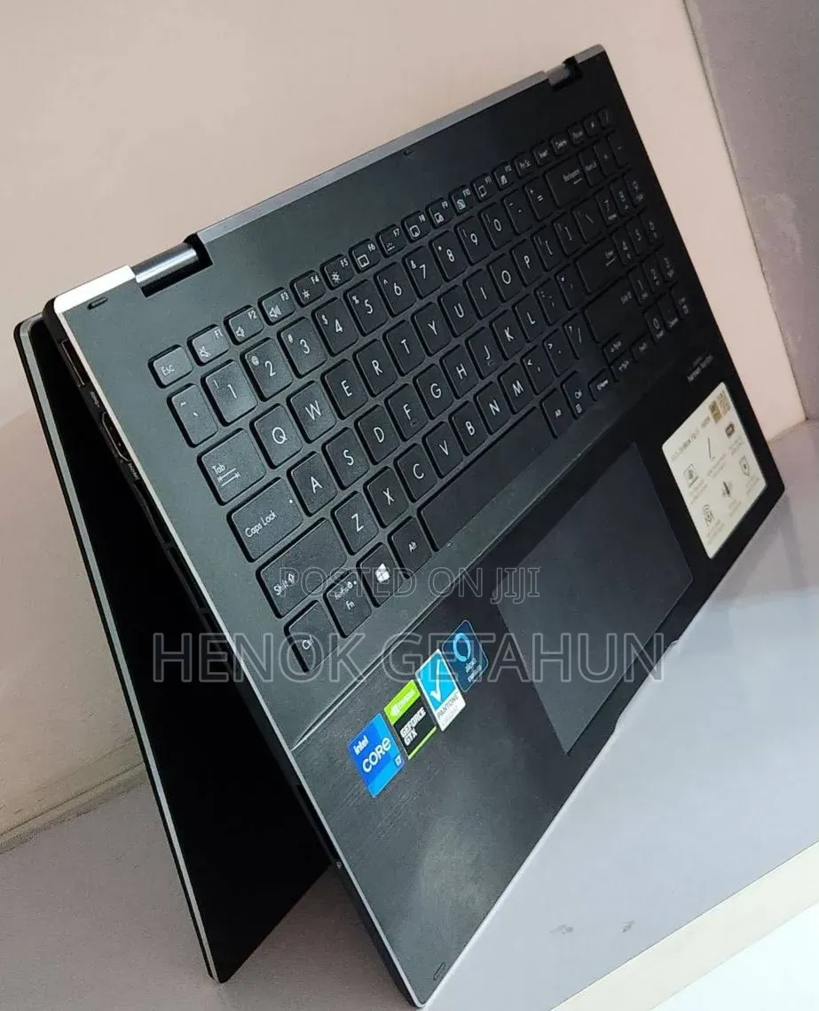 New Laptop Asus ZenBook UX510UW 16GB Intel Core i7 SSD 512GB