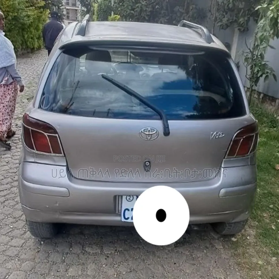 Toyota Vitz 2003 Pink