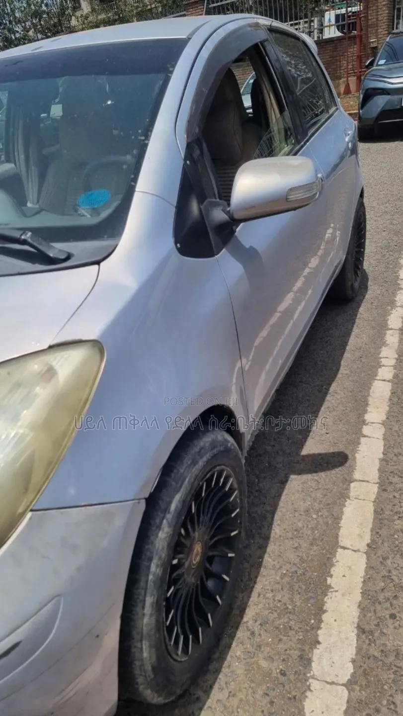 Toyota Yaris 2008 Blue