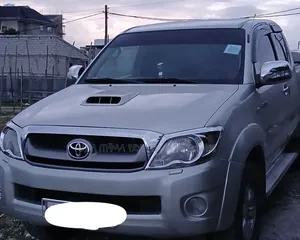 Toyota Hilux 2011 Silver