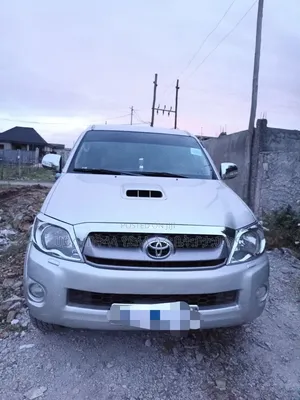 Toyota Hilux 2011 Silver