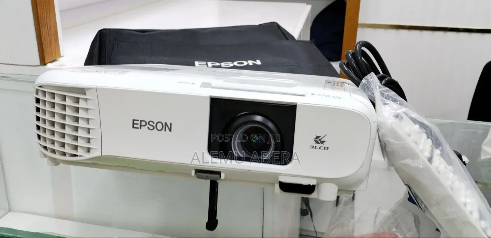 Brand New Epson Projector Model Name: Eb -X49 With Bag and Remote