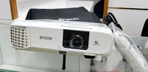 Brand New Epson Projector Model Name: Eb -X49 With Bag and Remote