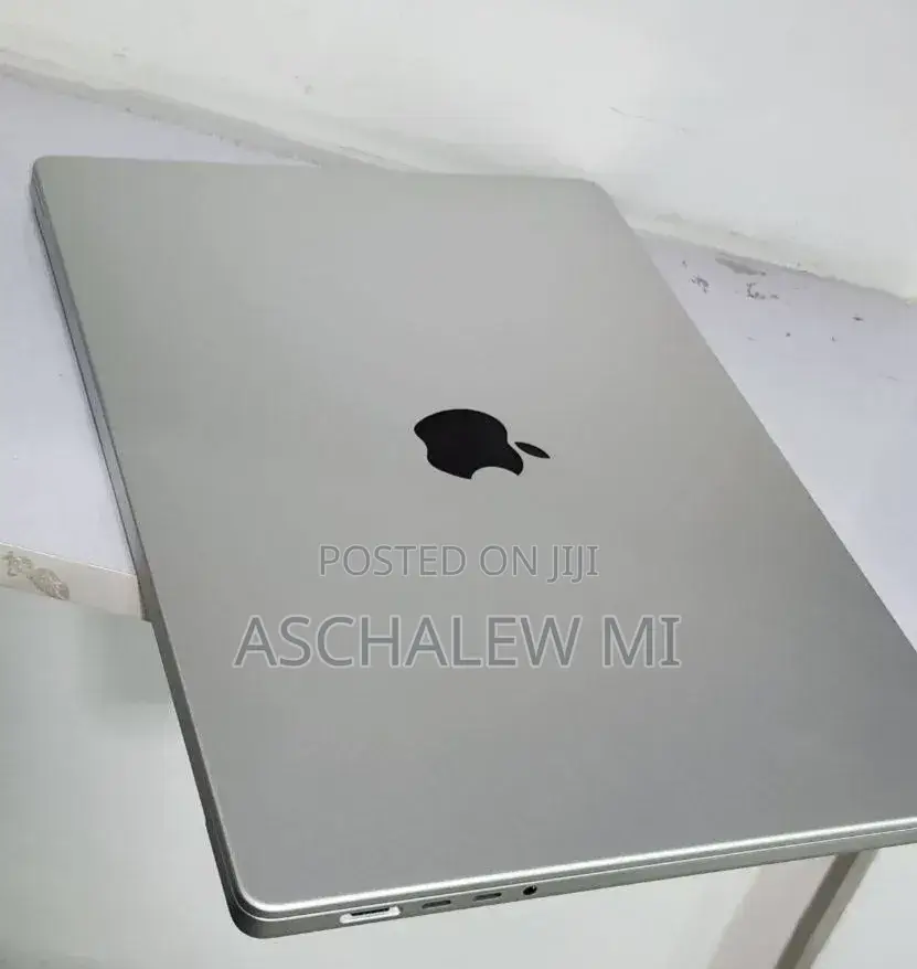 New Laptop Apple MacBook Air 2024 M3 15-inch 24GB Apple M3 SSD 512GB