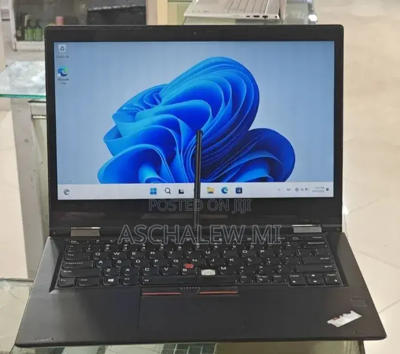 New Laptop Lenovo ThinkPad X380 Yoga 16GB Intel Core i5 SSD 512GB