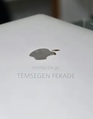 New Laptop Apple MacBook Pro 2019 16GB Intel Core i7 SSD 256GB