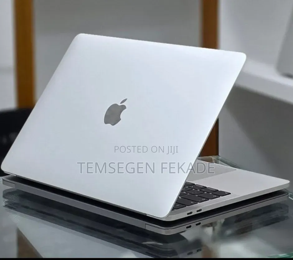 New Laptop Apple MacBook Pro 2019 16GB Intel Core i7 SSD 256GB