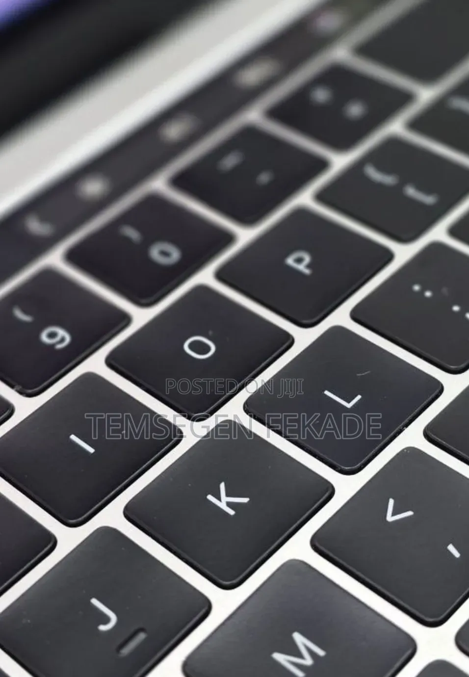 New Laptop Apple MacBook Pro 2019 16GB Intel Core i7 SSD 256GB