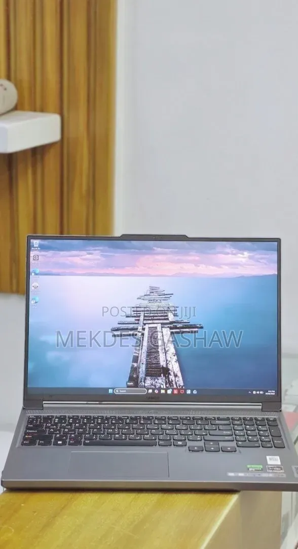 New Laptop Lenovo Legion 5 16GB AMD Ryzen 7 SSD 1T