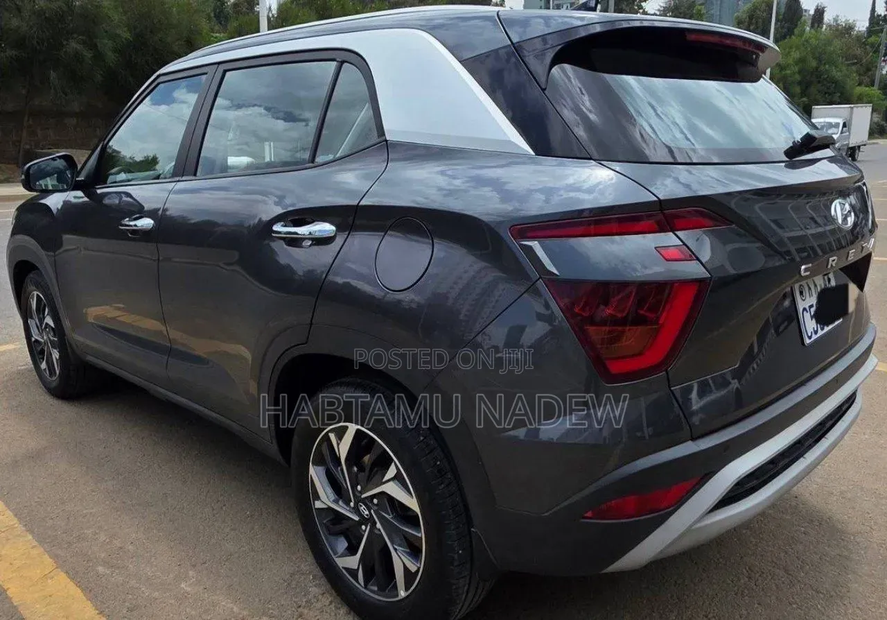 Hyundai Creta 2023 Silver