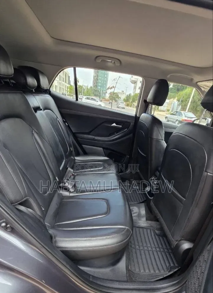 Hyundai Creta 2023 Silver