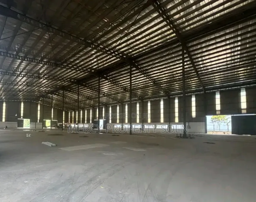 Big Industrial Warehouse for Rent in Addis Ababa on Asphalt Road