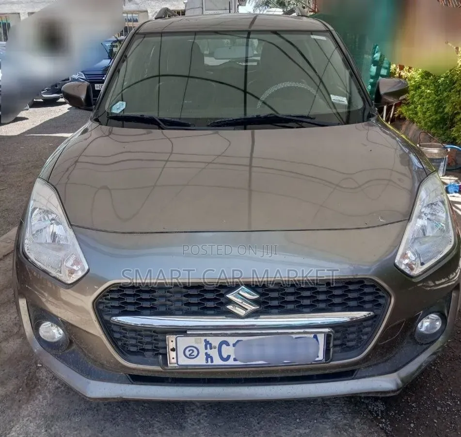 Suzuki Swift 2022 Silver