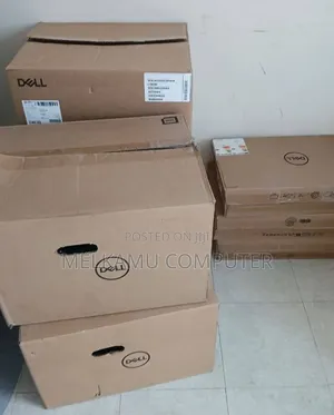 New Laptop Dell Pro Max 14 8GB Intel Core i5 SSD 512GB