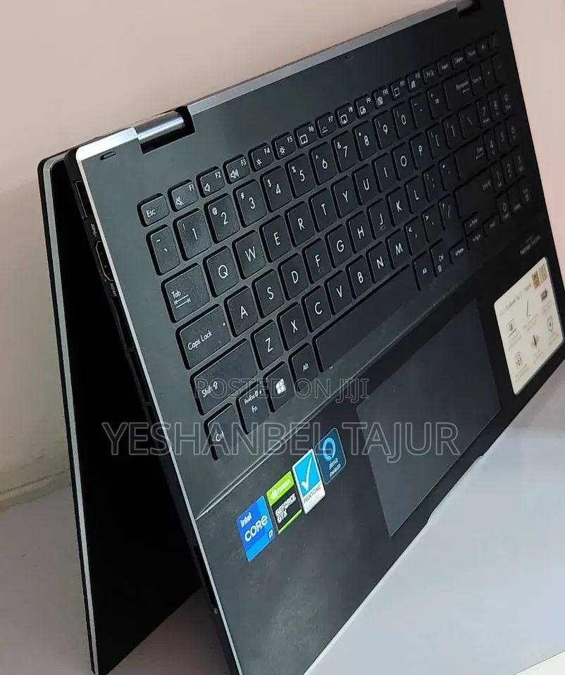 New Laptop Asus ZenBook Flip UX360CA 16GB Intel Core i7 SSD 512GB