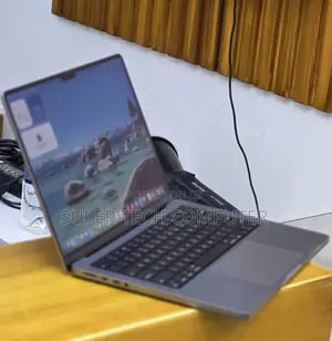 New Laptop Apple MacBook Pro 2020 M1 16GB Apple M1 Pro SSD 512GB
