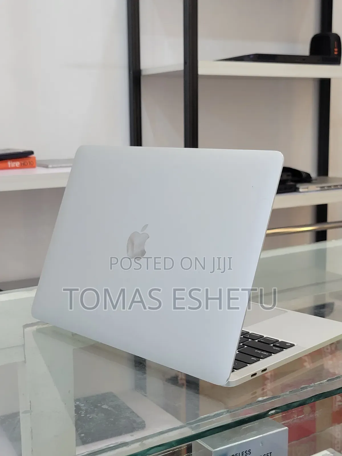New Laptop Apple MacBook Pro 2023 M2 8GB Apple M4 Max SSD 256GB