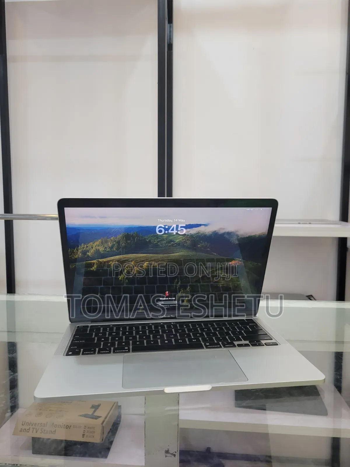 New Laptop Apple MacBook Pro 2023 M2 8GB Apple M4 Max SSD 256GB