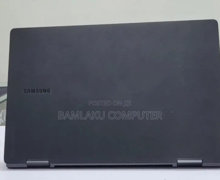 New Laptop Samsung Galaxy Book 2 8GB Intel Core i5 SSD 512GB