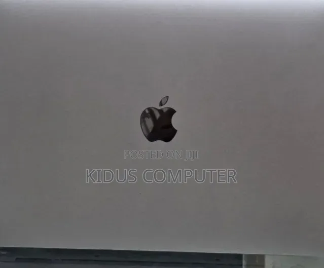 New Laptop Apple MacBook Air 8GB Apple M1 SSD 256GB