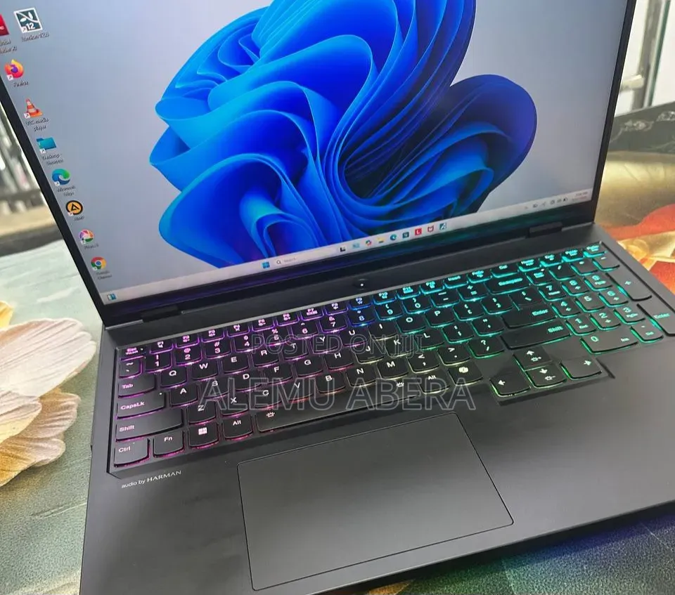New Laptop Lenovo Legion Pro 7 32GB Intel Core i9 SSD 1T