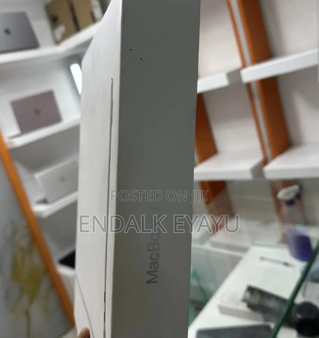 New Laptop Apple MacBook Air 2026 M5 13-inch 16GB Apple M5 SSD 512GB