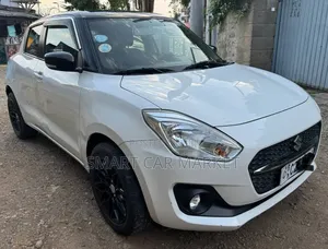 Suzuki Swift 2022 White