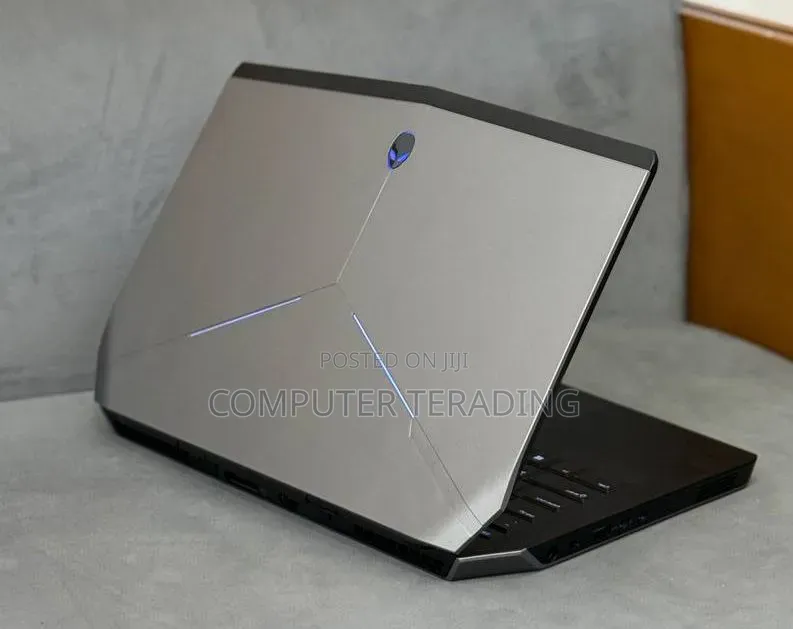 New Laptop Dell Allenware M15 R5 16GB Intel Core i7 HDD 500GB