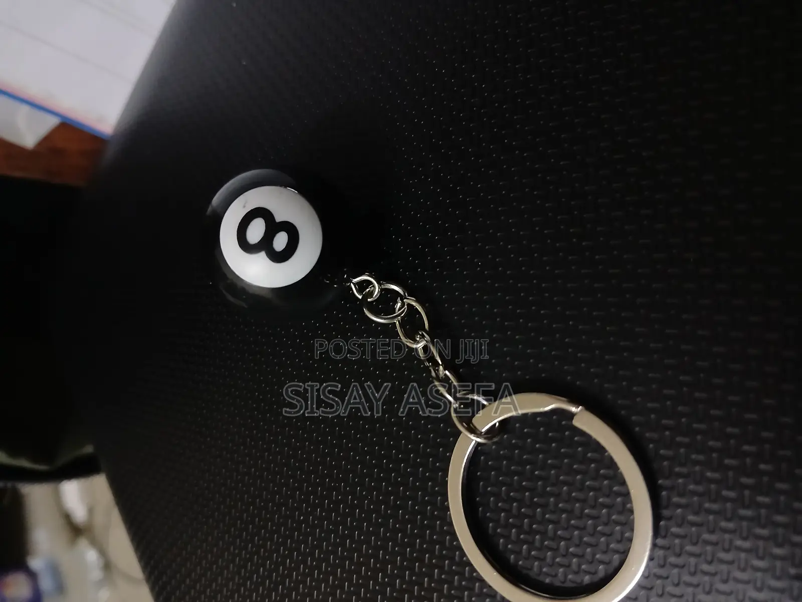 8 Ball Keychain