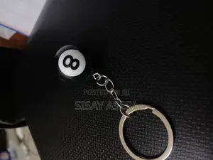 8 Ball Keychain