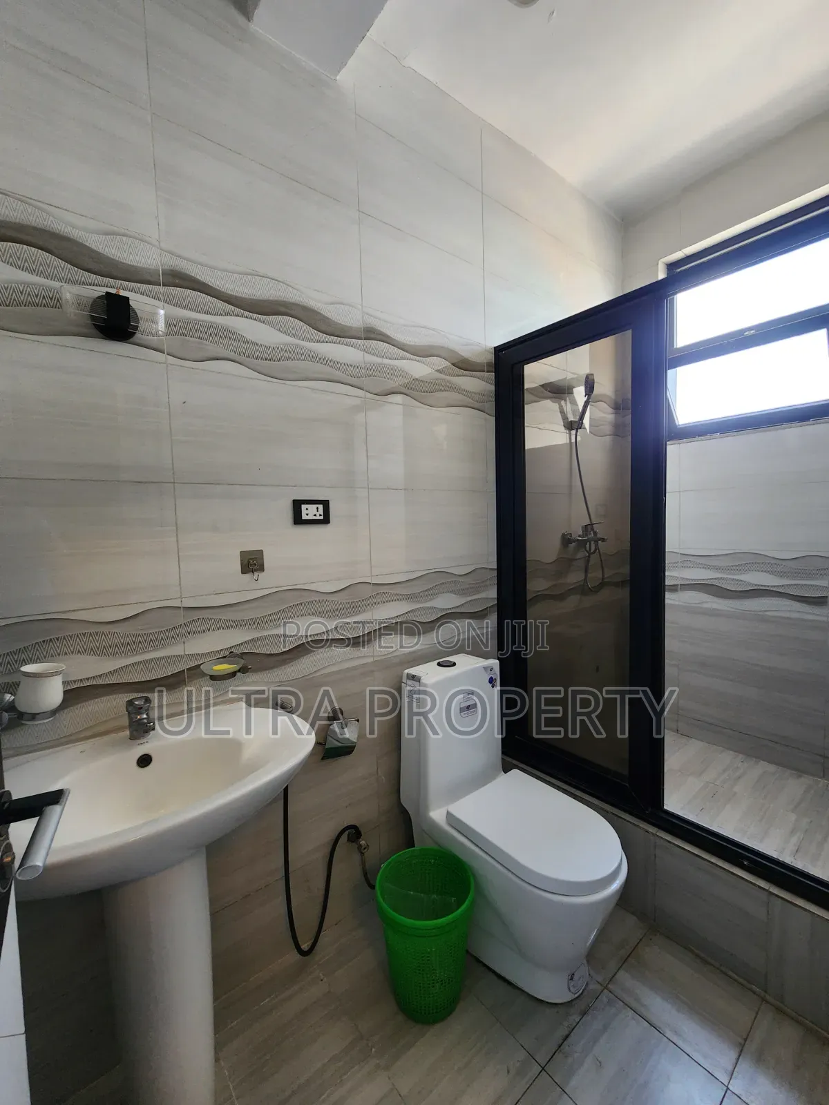 Furnished 3bdrm Penthouse in Bole for rent