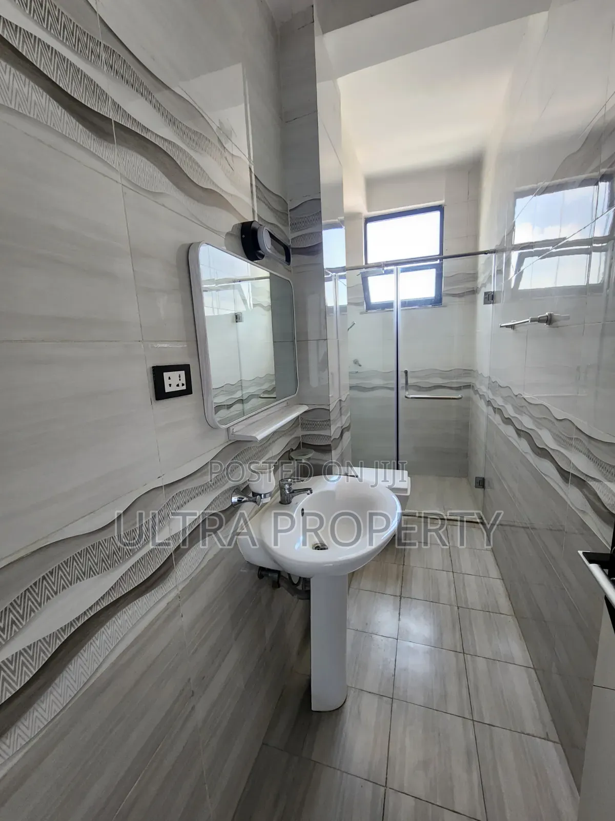 Furnished 3bdrm Penthouse in Bole for rent