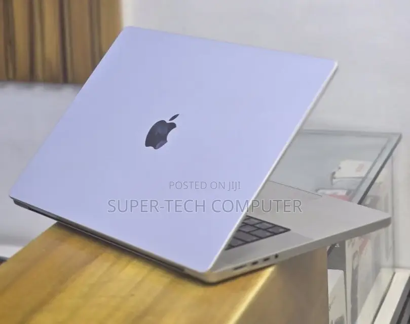 New Laptop Apple MacBook Pro 2021 M1 32GB Apple M1 Pro SSD 512GB
