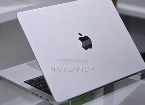 New Apple MacBook Pro 2025 M5 14-inch 16GB Apple M5 Pro SSD 512GB