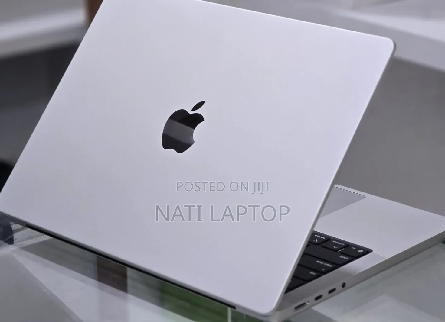 New Apple MacBook Pro 2025 M5 14-inch 16GB Apple M5 Pro SSD 512GB